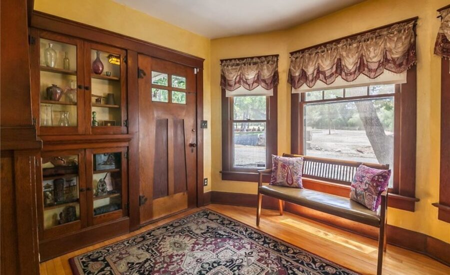 Restoring Craftsman Homes in Altadena With Authentic Wood Refinishing